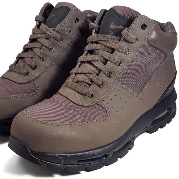 nike air max hiking boots